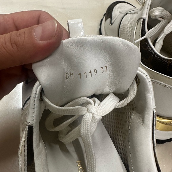 Louis Vuitton Run Away Monogram Sneakers Size 37 - Picture 6 of 10
